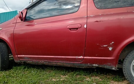 Toyota Vitz, 2000 год, 132 000 рублей, 2 фотография