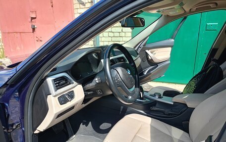 BMW 3 серия, 2018 год, 2 660 000 рублей, 11 фотография