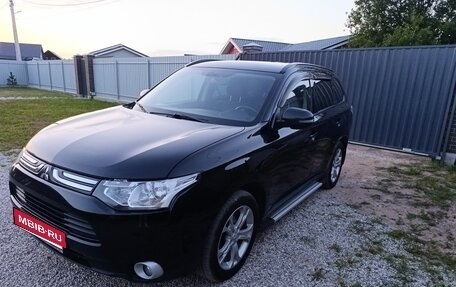 Mitsubishi Outlander III рестайлинг 3, 2012 год, 1 300 000 рублей, 1 фотография