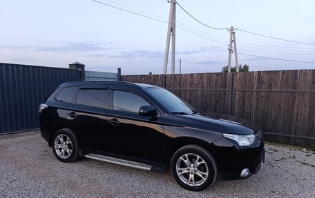 Mitsubishi Outlander III рестайлинг 3, 2012 год, 1 300 000 рублей, 4 фотография