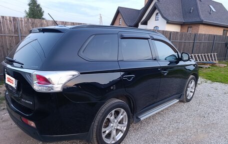 Mitsubishi Outlander III рестайлинг 3, 2012 год, 1 300 000 рублей, 7 фотография
