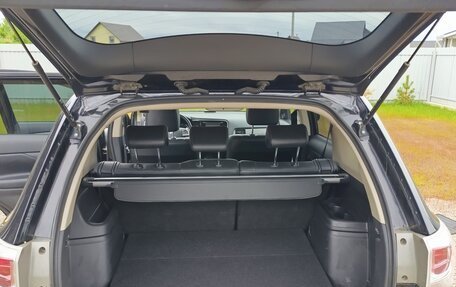 Mitsubishi Outlander III рестайлинг 3, 2012 год, 1 300 000 рублей, 18 фотография