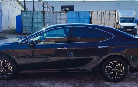 Toyota Camry, 2024 год, 3 600 000 рублей, 4 фотография