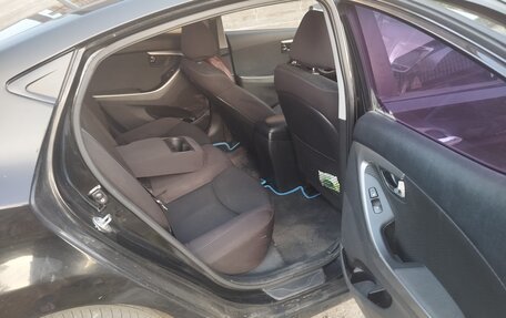 Hyundai Avante, 2011 год, 750 000 рублей, 3 фотография