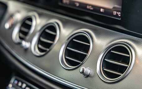 Mercedes-Benz E-Класс, 2016 год, 2 245 000 рублей, 31 фотография