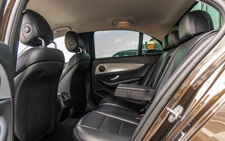 Mercedes-Benz E-Класс, 2016 год, 2 245 000 рублей, 34 фотография