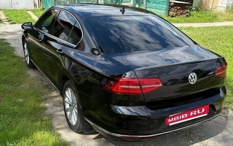 Volkswagen Passat B8 рестайлинг, 2017 год, 2 000 000 рублей, 5 фотография