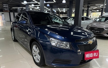 Chevrolet Cruze II, 2011 год, 769 000 рублей, 3 фотография