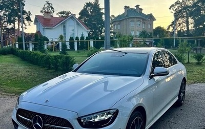 Mercedes-Benz E-Класс, 2022 год, 5 530 000 рублей, 1 фотография