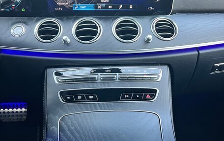 Mercedes-Benz E-Класс, 2022 год, 5 530 000 рублей, 10 фотография