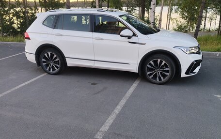 Volkswagen Tiguan II, 2022 год, 3 690 000 рублей, 4 фотография
