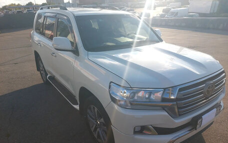 Toyota Land Cruiser 200, 2017 год, 5 800 000 рублей, 7 фотография