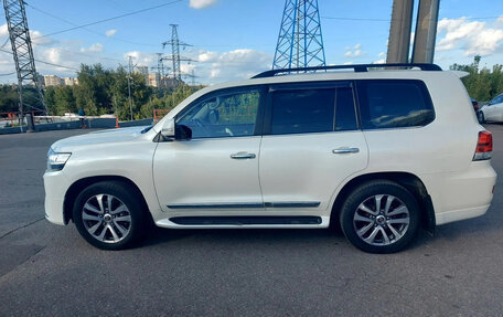 Toyota Land Cruiser 200, 2017 год, 5 800 000 рублей, 3 фотография