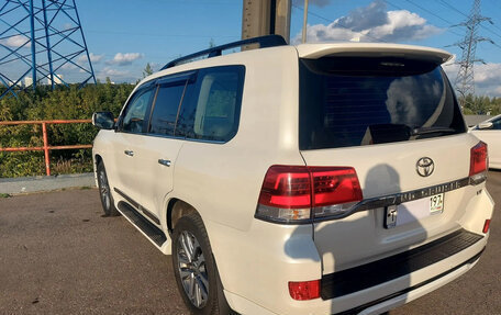 Toyota Land Cruiser 200, 2017 год, 5 800 000 рублей, 6 фотография