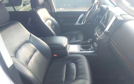 Toyota Land Cruiser 200, 2017 год, 5 800 000 рублей, 10 фотография