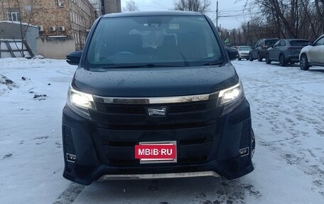 Toyota Noah III, 2019 год, 2 000 050 рублей, 2 фотография