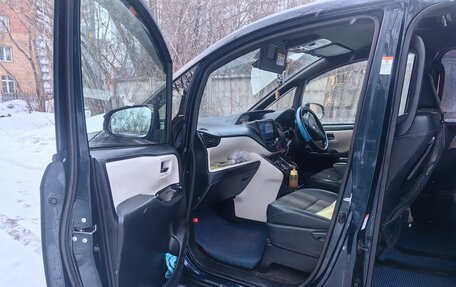 Toyota Noah III, 2019 год, 2 000 050 рублей, 16 фотография