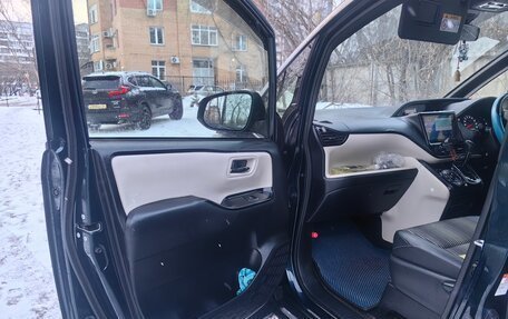 Toyota Noah III, 2019 год, 2 000 050 рублей, 25 фотография