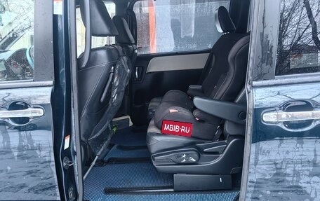 Toyota Noah III, 2019 год, 2 000 050 рублей, 27 фотография