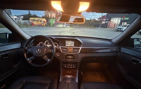 Mercedes-Benz E-Класс, 2012 год, 1 670 000 рублей, 4 фотография