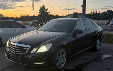 Mercedes-Benz E-Класс, 2012 год, 1 670 000 рублей, 3 фотография