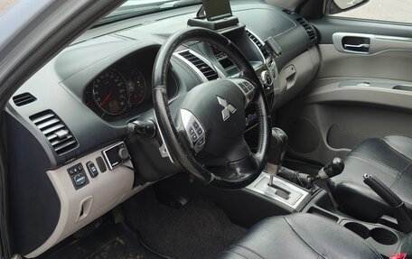 Mitsubishi Pajero Sport II рестайлинг, 2013 год, 1 600 000 рублей, 6 фотография