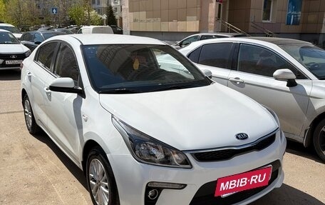 KIA Rio IV, 2018 год, 1 300 000 рублей, 2 фотография