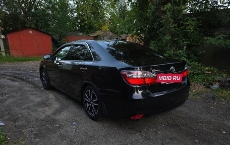 Toyota Camry, 2017 год, 2 370 000 рублей, 4 фотография