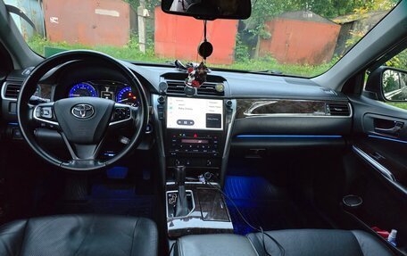 Toyota Camry, 2017 год, 2 370 000 рублей, 11 фотография