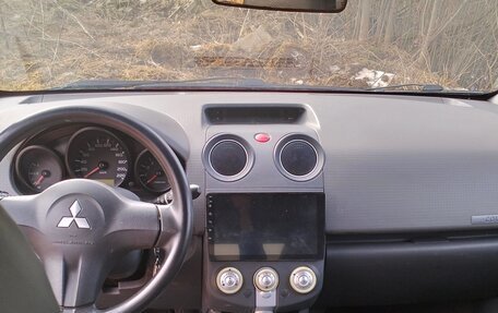 Mitsubishi Colt VI рестайлинг, 2006 год, 400 000 рублей, 16 фотография