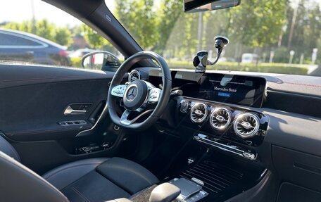 Mercedes-Benz CLA, 2020 год, 4 300 000 рублей, 30 фотография