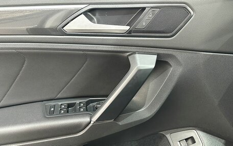 Volkswagen Tiguan II, 2020 год, 3 199 000 рублей, 18 фотография