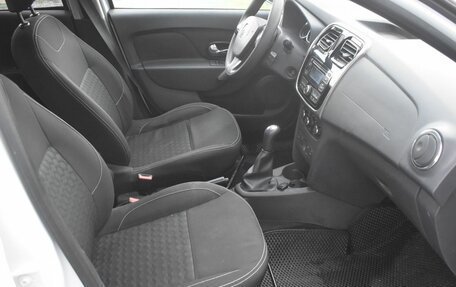 Renault Logan II, 2016 год, 550 000 рублей, 10 фотография