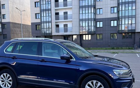 Volkswagen Tiguan II, 2017 год, 2 500 000 рублей, 2 фотография