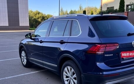 Volkswagen Tiguan II, 2017 год, 2 500 000 рублей, 3 фотография