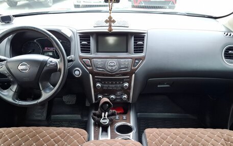 Nissan Pathfinder, 2015 год, 1 920 000 рублей, 6 фотография
