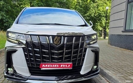Toyota Alphard III, 2020 год, 5 650 000 рублей, 3 фотография