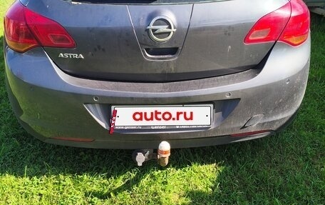 Opel Astra J, 2011 год, 700 000 рублей, 3 фотография
