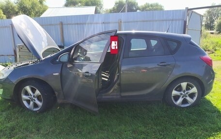 Opel Astra J, 2011 год, 700 000 рублей, 15 фотография