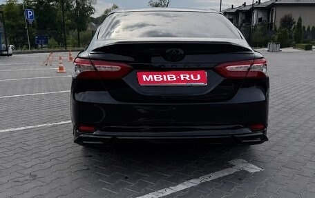 Toyota Camry, 2018 год, 2 200 000 рублей, 1 фотография