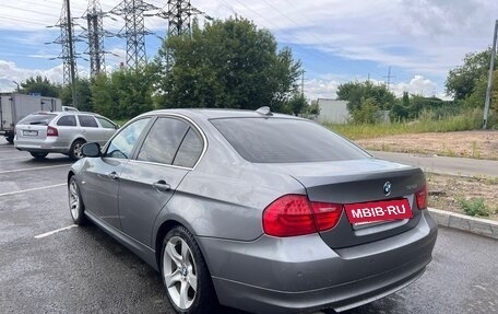 BMW 3 серия, 2011 год, 990 000 рублей, 3 фотография