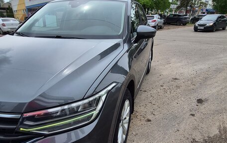 Volkswagen Tiguan II, 2021 год, 2 600 000 рублей, 3 фотография