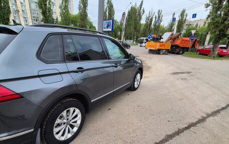 Volkswagen Tiguan II, 2021 год, 2 600 000 рублей, 7 фотография