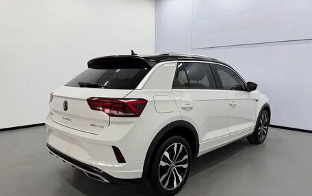 Volkswagen T-Roc I, 2022 год, 1 800 000 рублей, 5 фотография