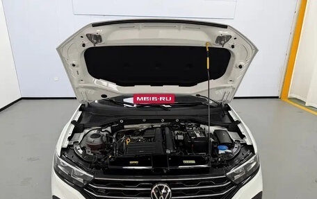 Volkswagen T-Roc I, 2022 год, 1 800 000 рублей, 14 фотография