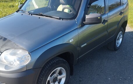 Chevrolet Niva I рестайлинг, 2013 год, 455 000 рублей, 4 фотография