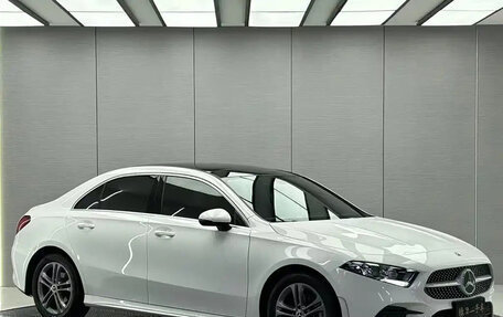 Mercedes-Benz A-Класс, 2023 год, 2 100 000 рублей, 6 фотография
