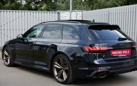 Audi RS 4, 2021 год, 9 000 000 рублей, 7 фотография