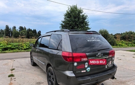 Toyota Sienna II рестайлинг, 2004 год, 1 370 000 рублей, 3 фотография