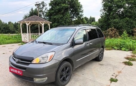 Toyota Sienna II рестайлинг, 2004 год, 1 370 000 рублей, 5 фотография